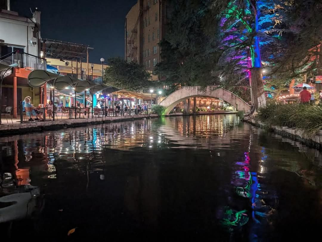 Viva Fiesta Condo On San Antonio Riverwalk Eksteriør billede
